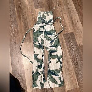 Billabong pant romper.